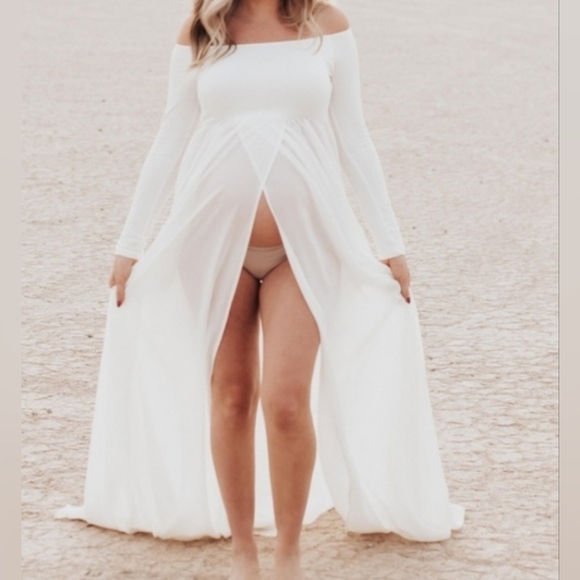 NWT small PINK BLUSH Maternity Photoshoot open-front ivory long sleeves long - Picture 3 of 4